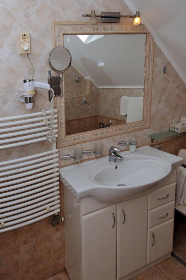 Bed and Breakfast Patria Panzio Eger Exterior foto