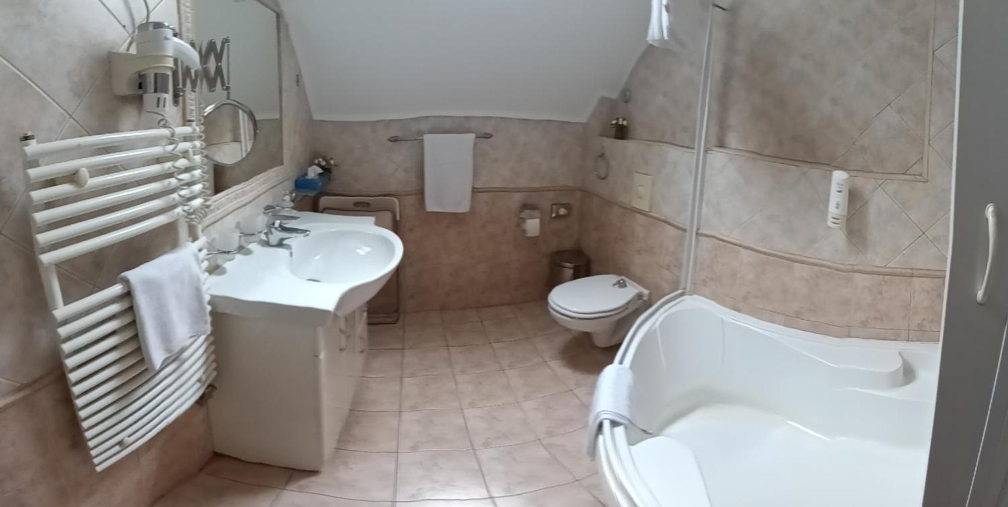 Bed and Breakfast Patria Panzio Eger Exterior foto
